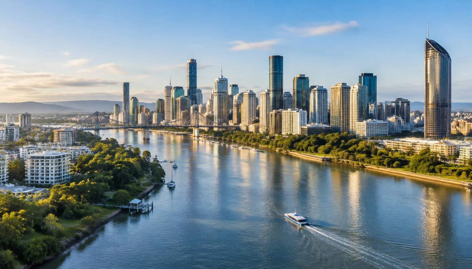 Brisbane river and city skyline in Queensland
